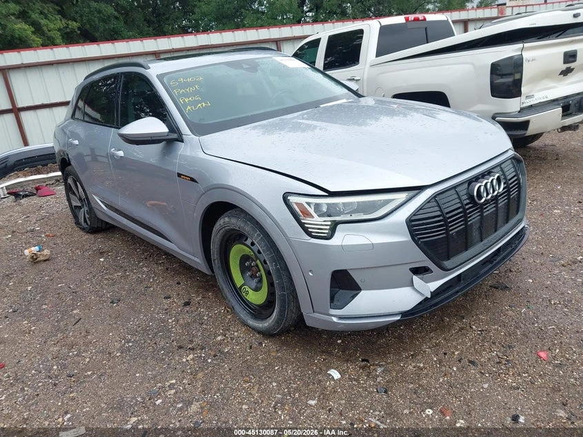 Audi E-Tron Premium Quattro, снимка 2 - Автомобили и джипове - 54769476