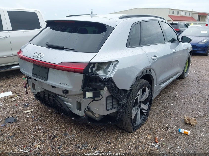 Audi E-Tron Premium Quattro, снимка 4 - Автомобили и джипове - 54769476