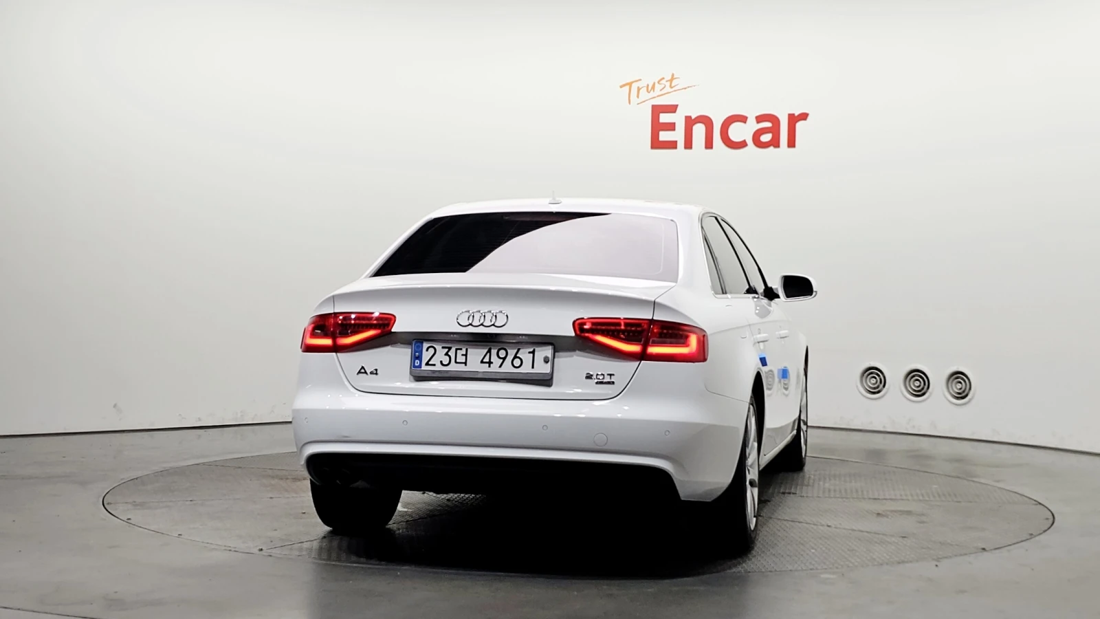 Audi A4 2.0 TFSI* QUATTRO* ПОДГРЕВ, снимка 4 - Автомобили и джипове - 54875130