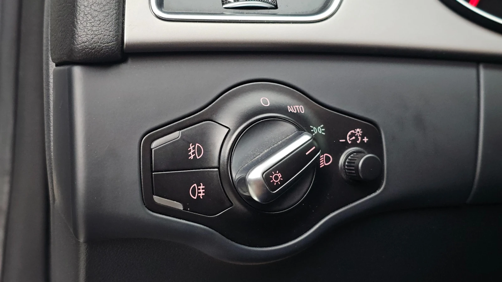 Audi A4 2.0 TFSI* QUATTRO* ПОДГРЕВ, снимка 12 - Автомобили и джипове - 54875130