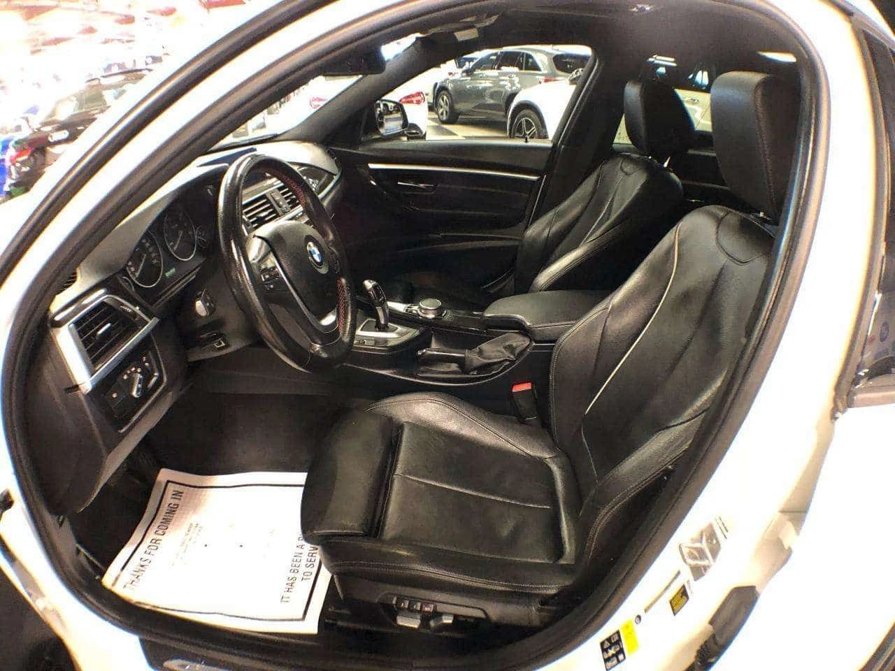 BMW 330 * 330I X DRIVE SPORT PKG LEATHER SUNROOF NAVI CAME, снимка 13 - Автомобили и джипове - 54960984