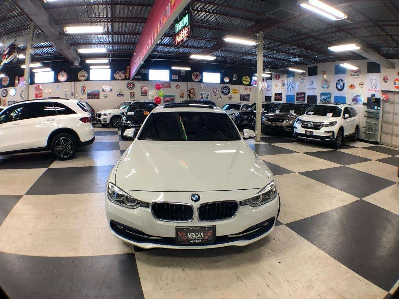 BMW 330 * 330I X DRIVE SPORT PKG LEATHER SUNROOF NAVI CAME, снимка 2 - Автомобили и джипове - 54960984