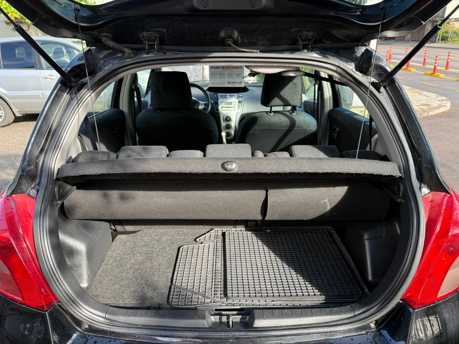 Toyota Auris, снимка 9 - Автомобили и джипове - 55032976
