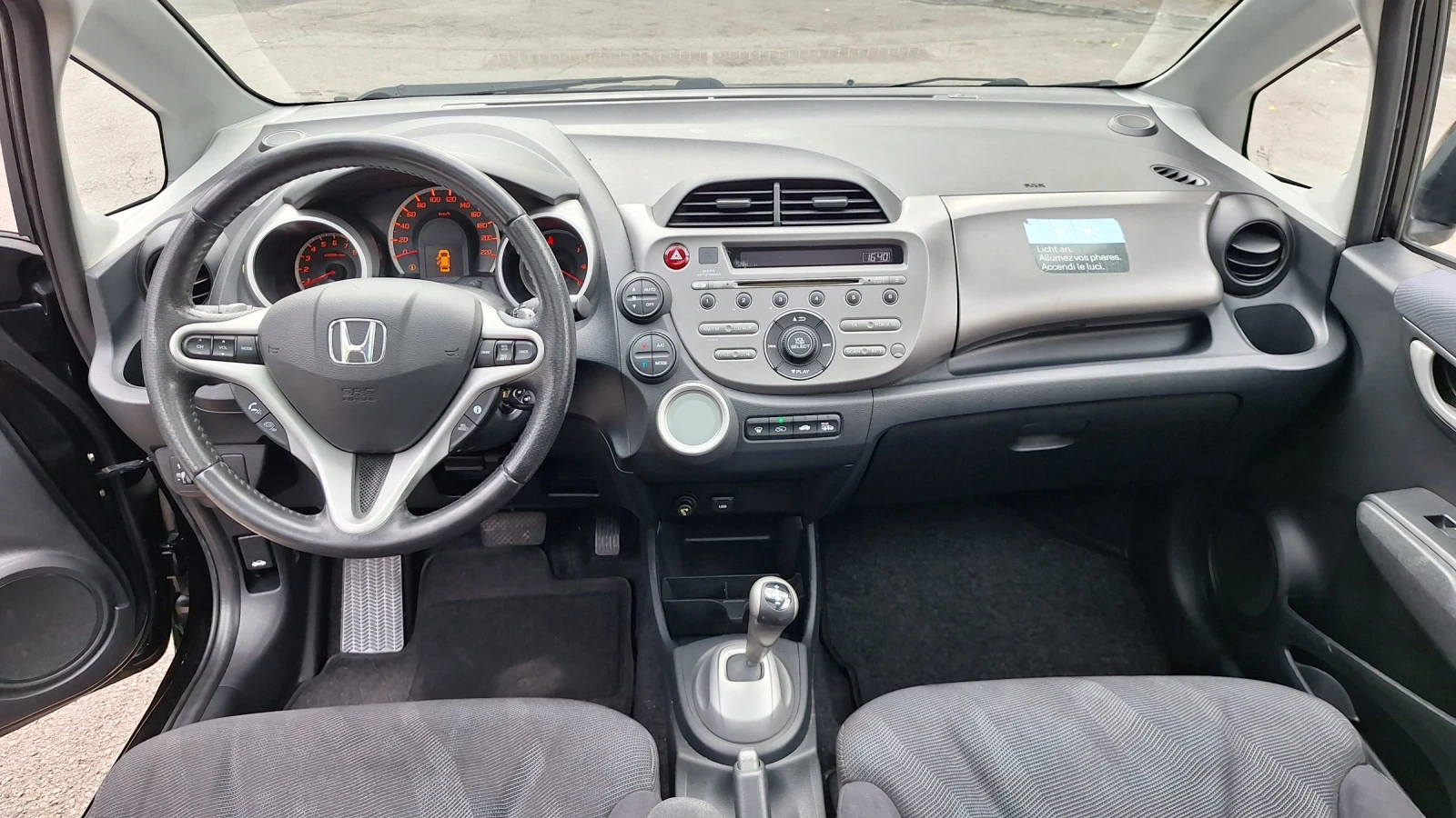 Honda Jazz 1.4 Автомат панорам сервизна книжка, снимка 8 - Автомобили и джипове - 55266233