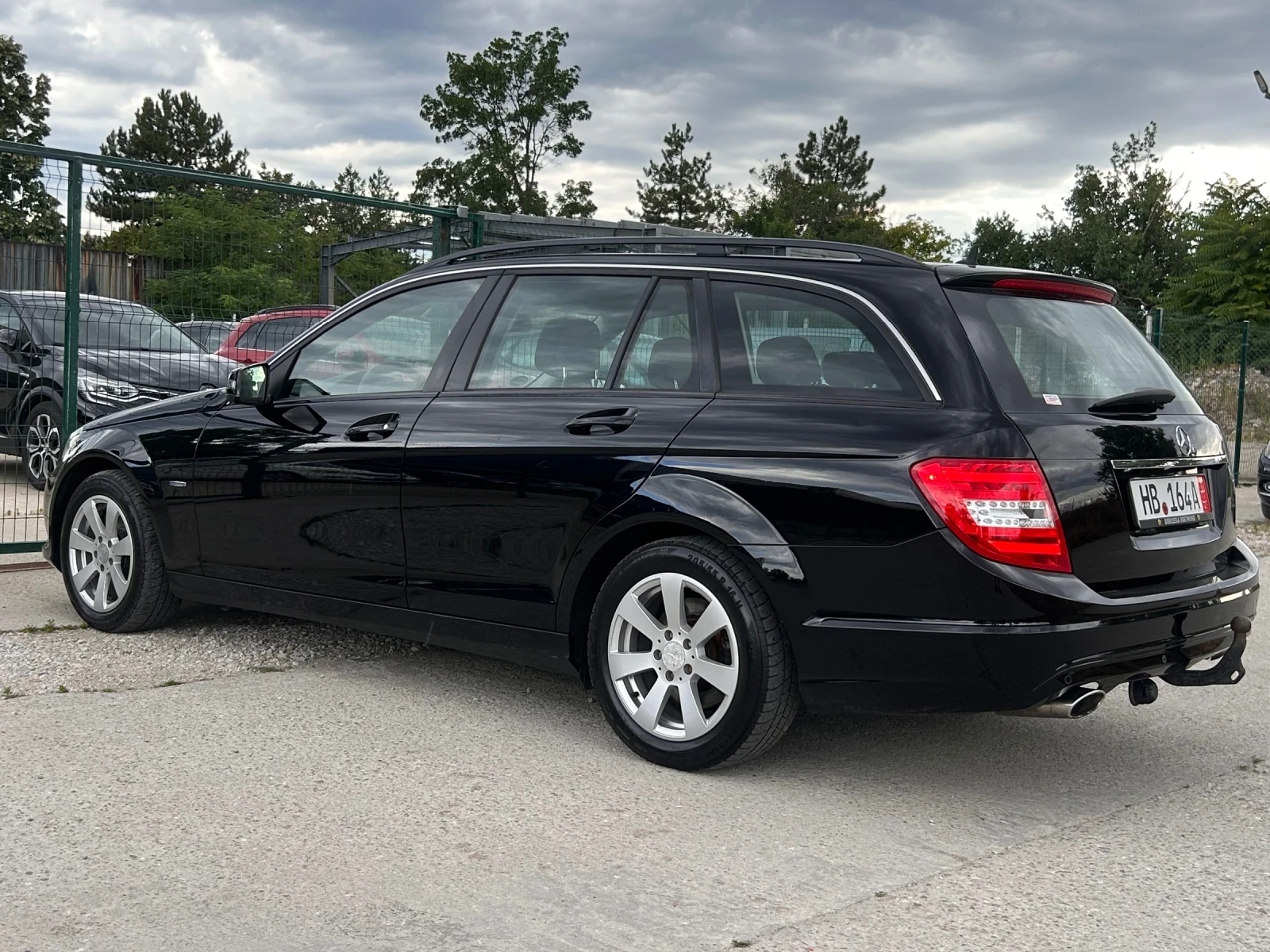 Mercedes-Benz C 220, снимка 2 - Автомобили и джипове - 55320017