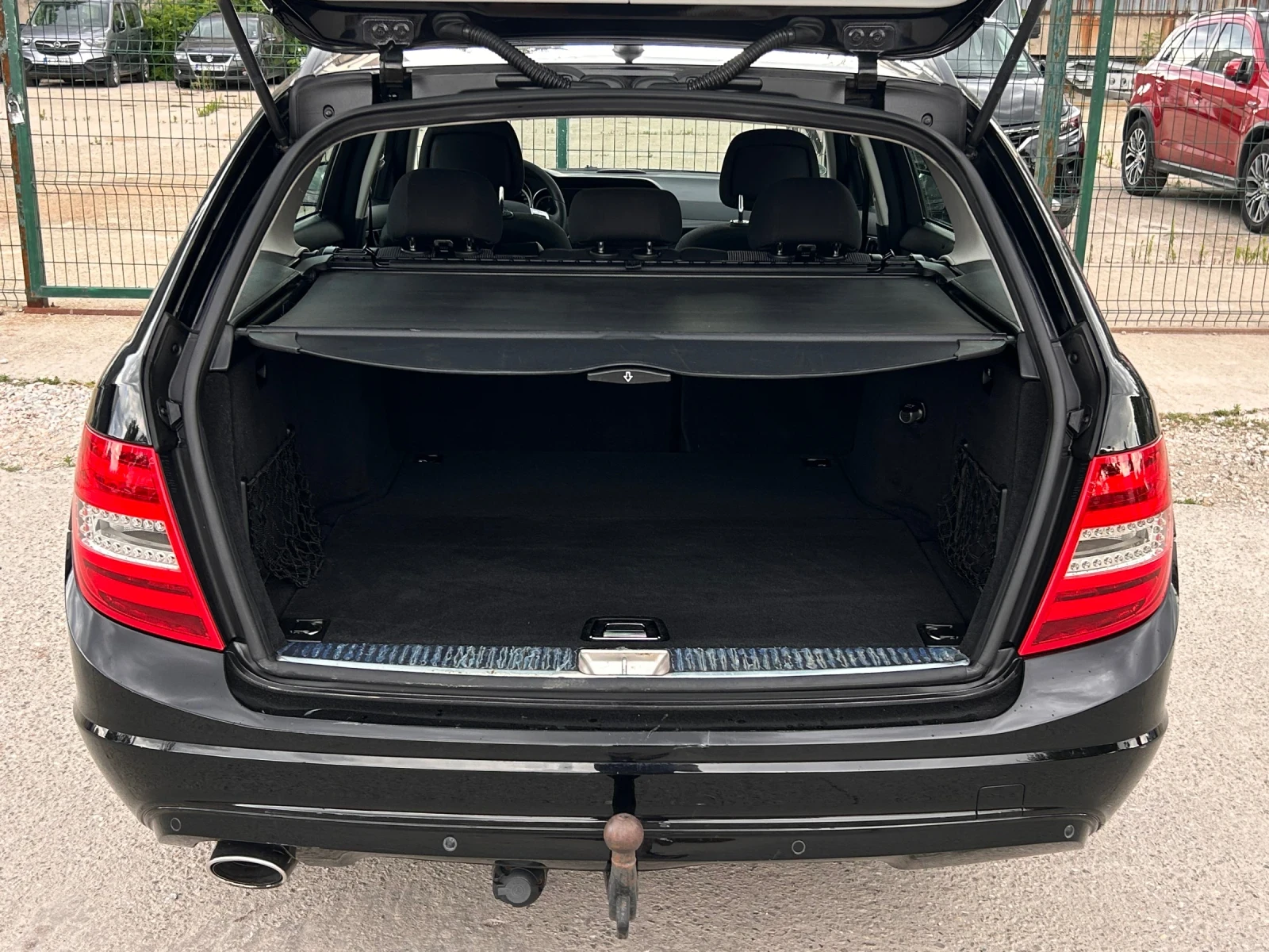 Mercedes-Benz C 220, снимка 4 - Автомобили и джипове - 55320017