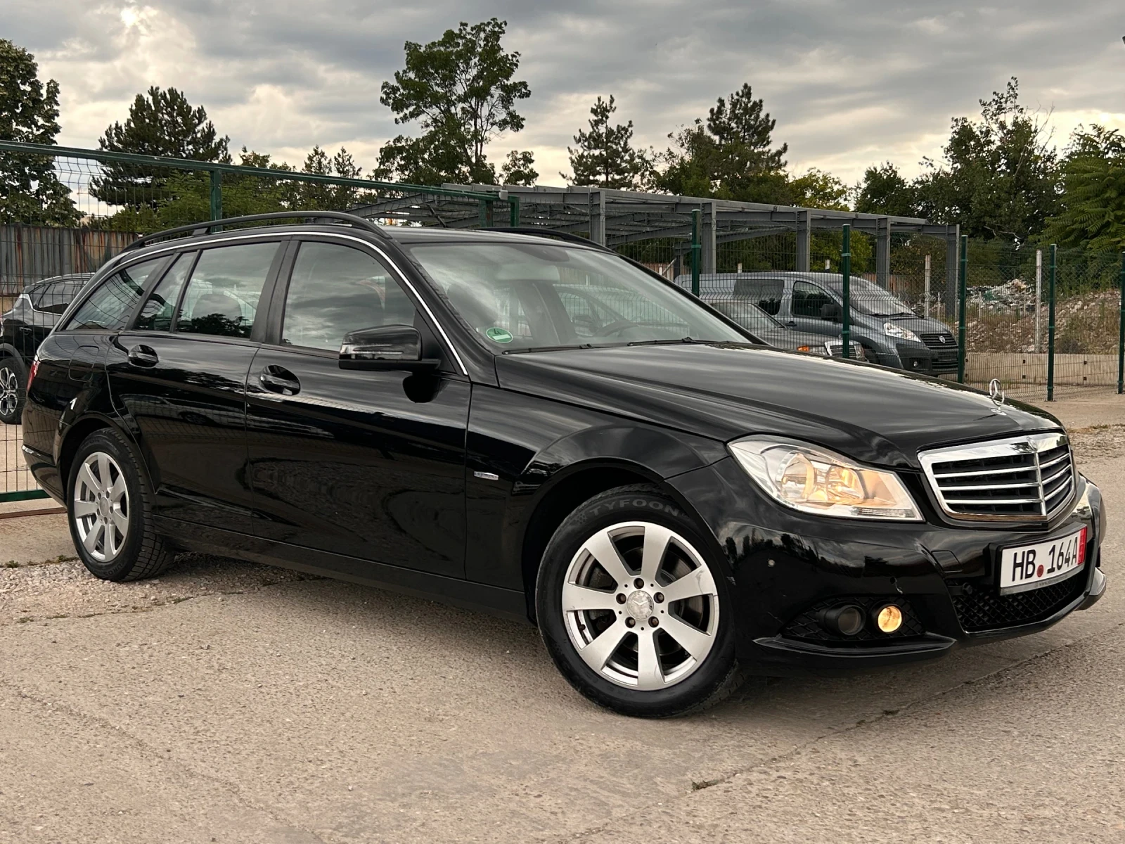 Mercedes-Benz C 220, снимка 6 - Автомобили и джипове - 55320017