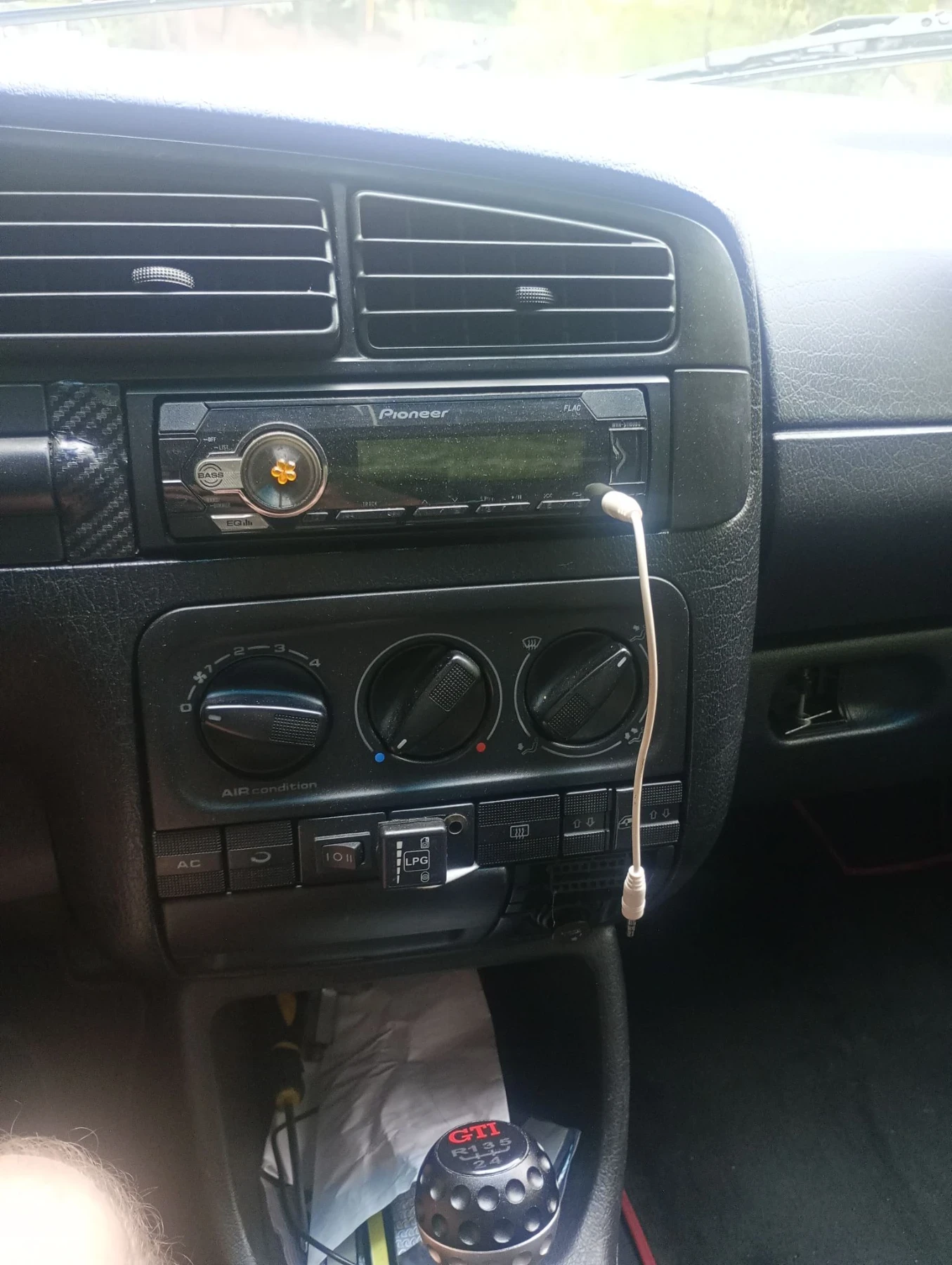 VW Golf GTI 16v, снимка 9 - Автомобили и джипове - 55660386