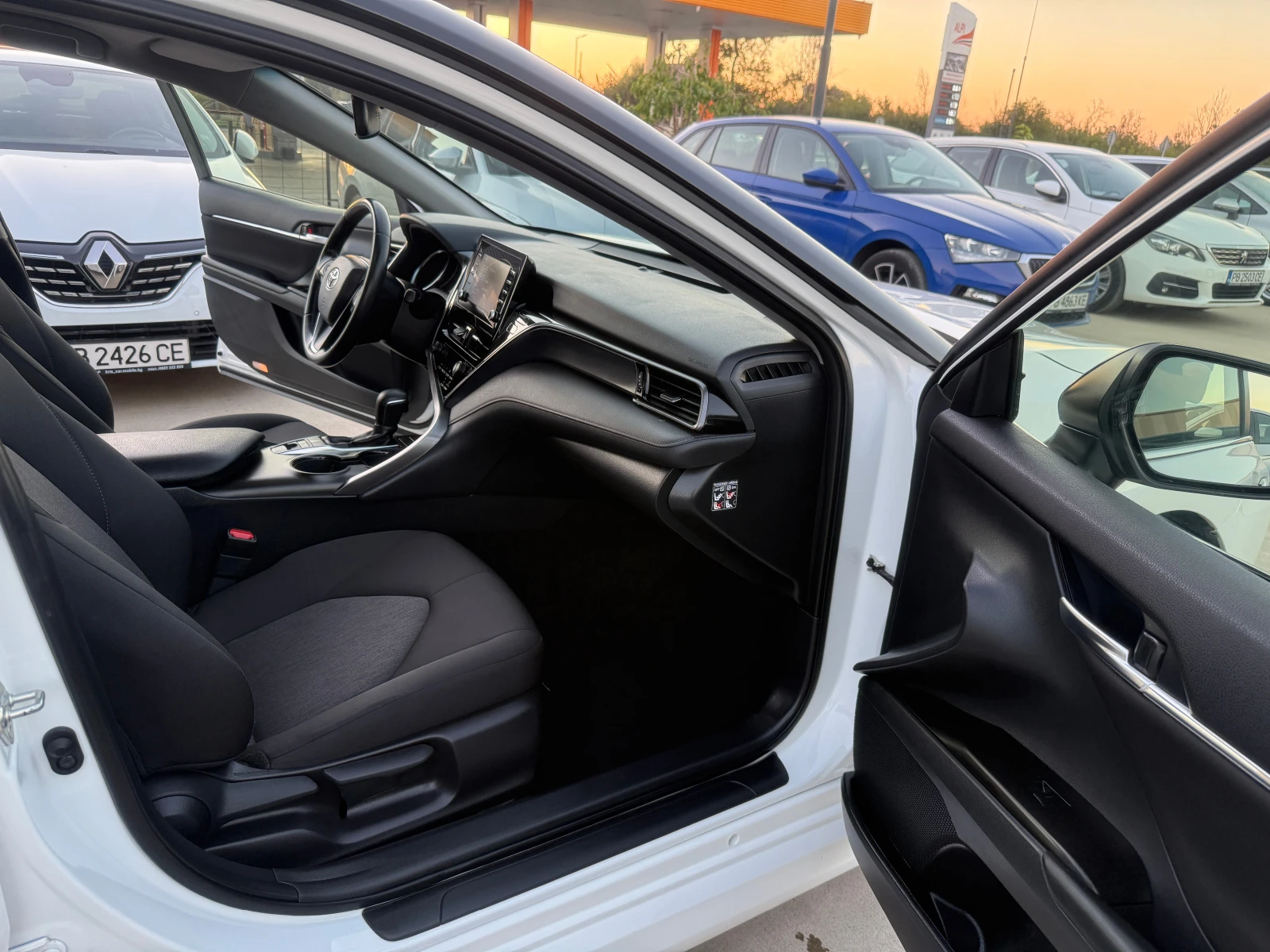 Toyota Camry  COMFORT 2.5 DUAL VVTI HYBRID B- ГАРАНЦИЯ ДО 2032г, снимка 9 - Автомобили и джипове - 55988448