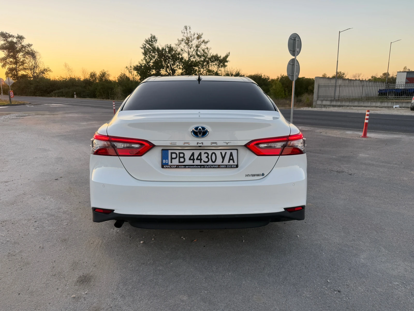 Toyota Camry  COMFORT 2.5 DUAL VVTI HYBRID B- ГАРАНЦИЯ ДО 2032г, снимка 4 - Автомобили и джипове - 55988448