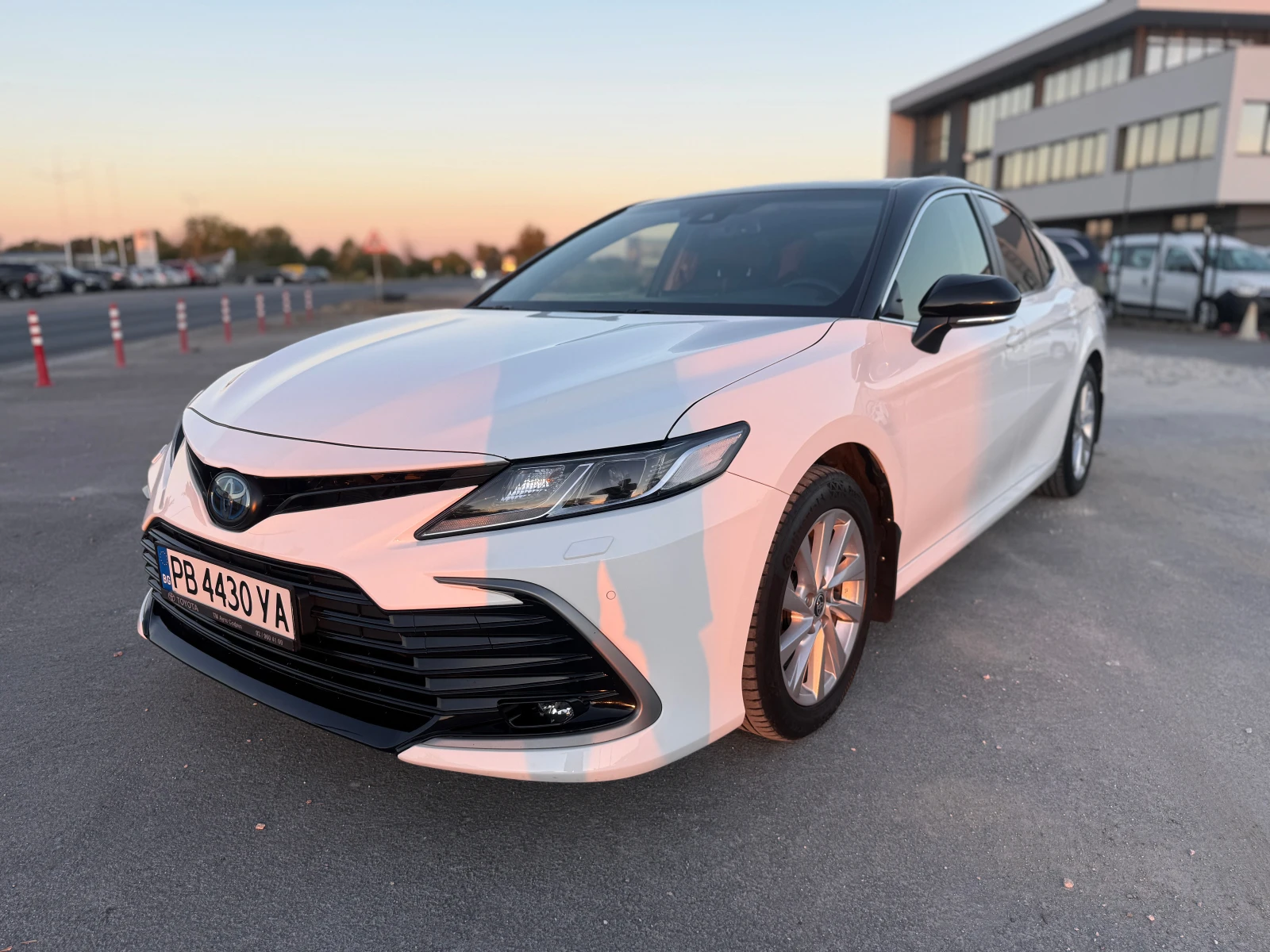 Toyota Camry  COMFORT 2.5 DUAL VVTI HYBRID B- ГАРАНЦИЯ ДО 2032г