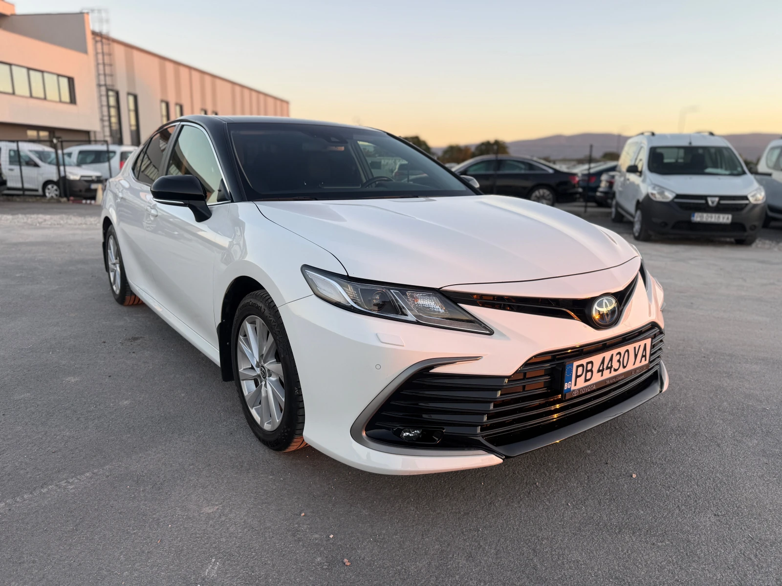 Toyota Camry  COMFORT 2.5 DUAL VVTI HYBRID B- ГАРАНЦИЯ ДО 2032г, снимка 7 - Автомобили и джипове - 55988448