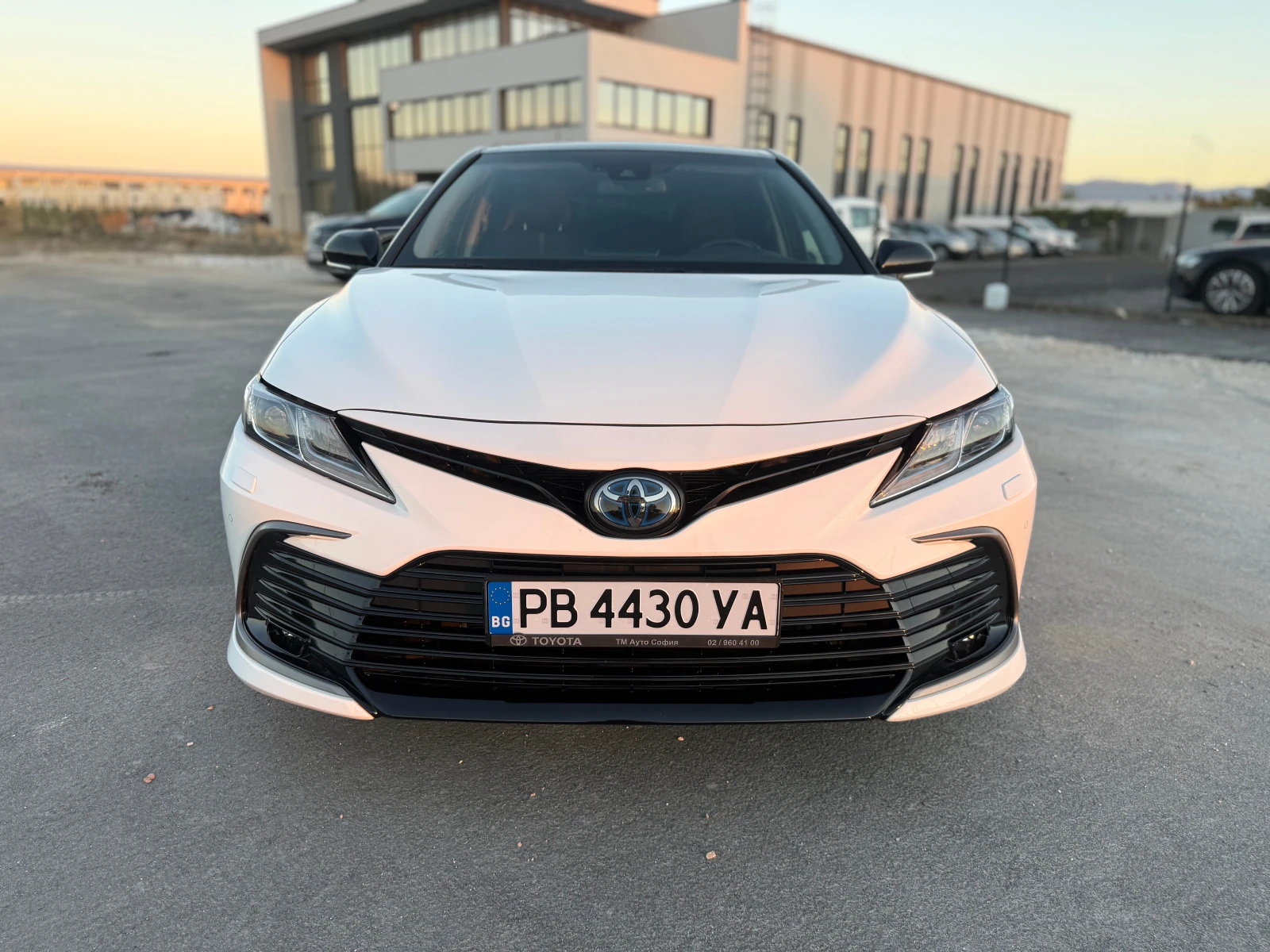 Toyota Camry  COMFORT 2.5 DUAL VVTI HYBRID B- ГАРАНЦИЯ ДО 2032г, снимка 8 - Автомобили и джипове - 55988448