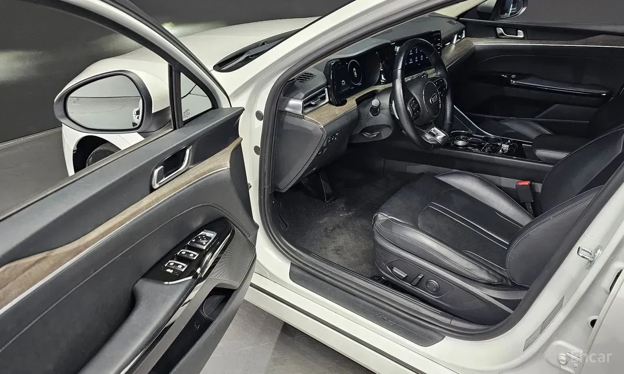 Kia K5 2.0* NOBLESSE* ПОДГРЕВ* ОБДДУХВАНЕ* МЪРТВА* ТОЧКА*, снимка 5 - Автомобили и джипове - 56183703