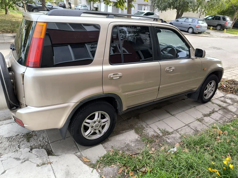 Honda Cr-v Джип, снимка 3 - Автомобили и джипове - 48481755