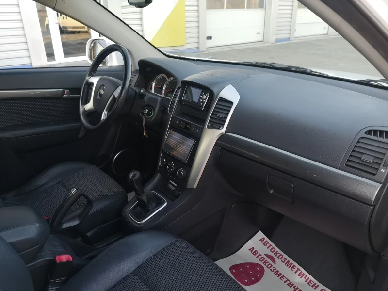 Chevrolet Captiva 2.4I ГАЗ 4X4 КАМЕРА, снимка 13 - Автомобили и джипове - 49027134