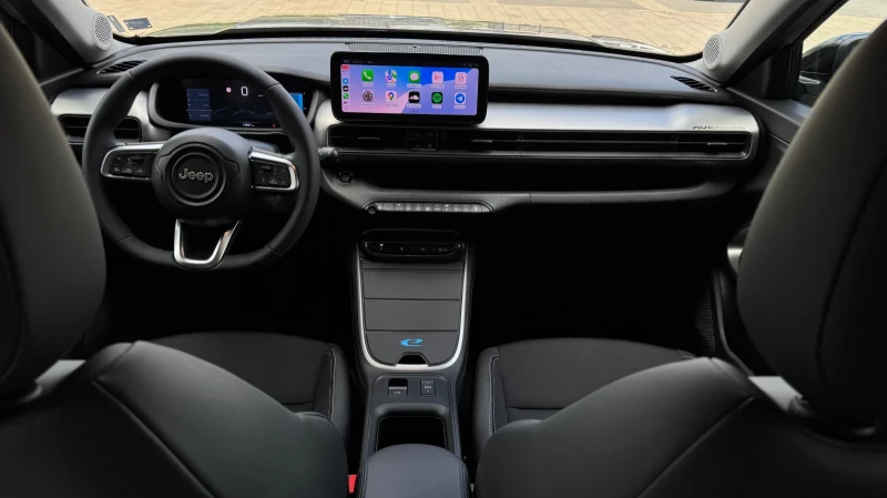 Jeep Avenger ! ПЪРВИ СОБСТВЕНИК ! ЗАКУПЕНА ОТ БЪГАРИЯ ! !, снимка 8 - Автомобили и джипове - 50494785