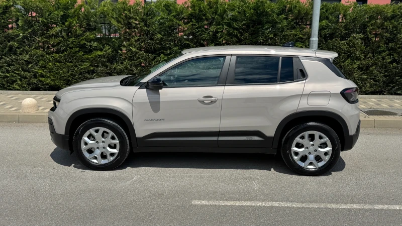 Jeep Avenger ! ПЪРВИ СОБСТВЕНИК ! ЗАКУПЕНА ОТ БЪГАРИЯ ! !, снимка 5 - Автомобили и джипове - 50494785