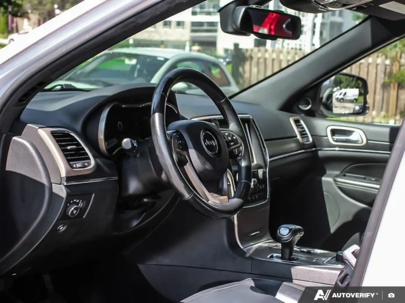 Jeep Grand cherokee Limited/3.6L/Keyless/подгрев/лизинг, снимка 10 - Автомобили и джипове - 52317639