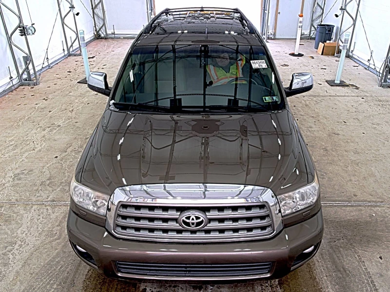 Toyota Sequoia LIMITED* 5.7* V8* ПОДГРЕВ* КАМЕРА* КЕЙЛЕС, снимка 5 - Автомобили и джипове - 53276229
