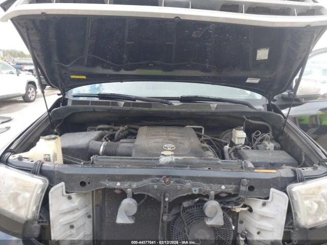 Toyota Sequoia PLATINUM* 5.7* V8* ПОДГРЕВ* КАМЕРА* КЕЙЛЕС, снимка 11 - Автомобили и джипове - 53650045