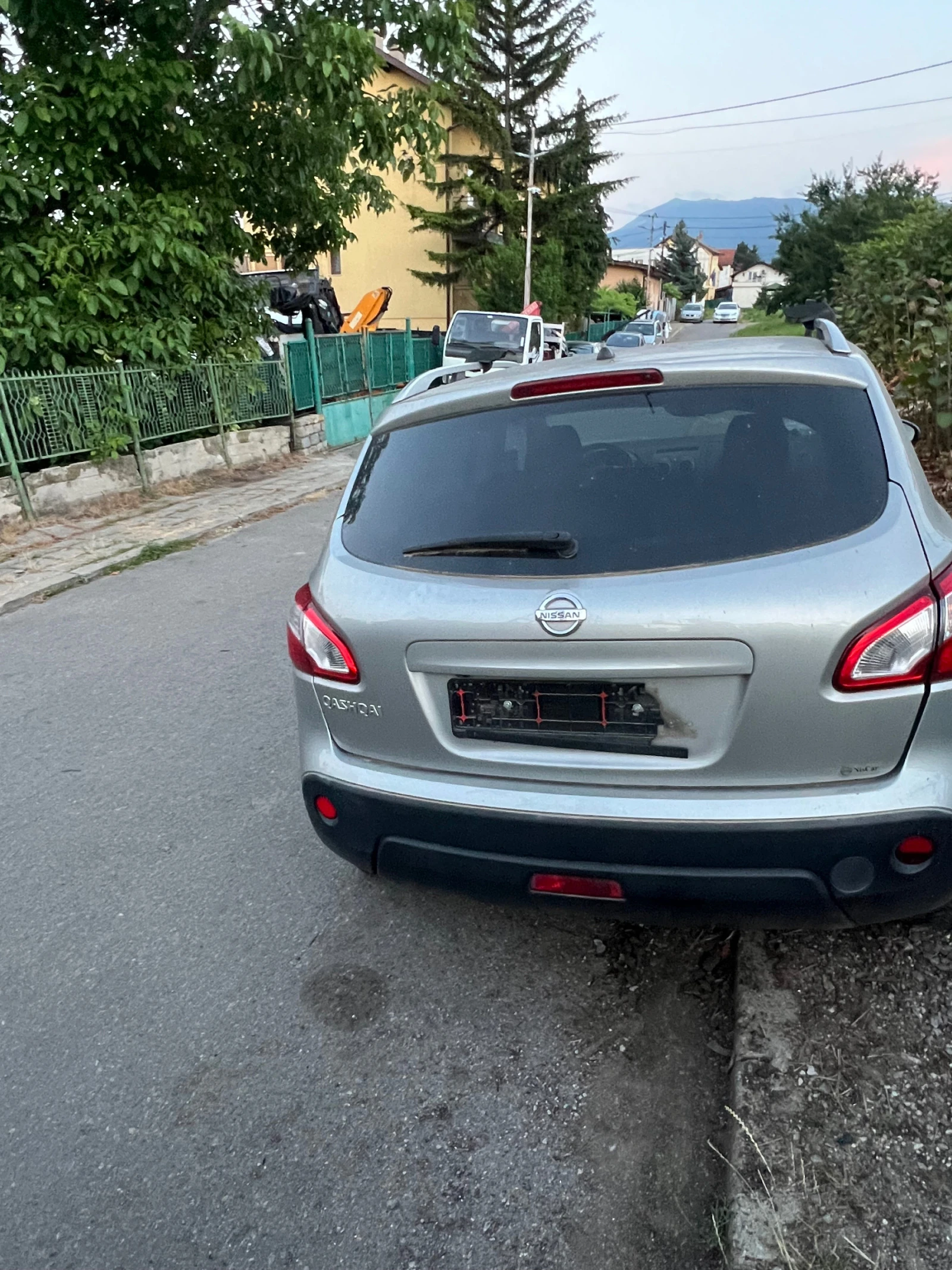 Nissan Qashqai 2.0-16v-AВТОМАТ-ПАНОРАМА-НОВ ВНОС ОТ ИТАЛИЯ - изображение 4