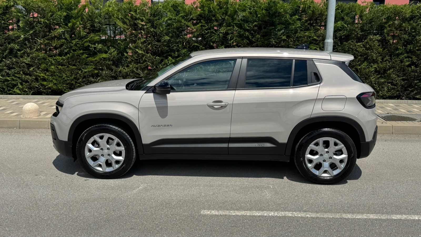 Jeep Avenger ALTITUDE ! FULL ELECTRIC ! ПЪРВИ СОБСТВЕНИК ! - изображение 5