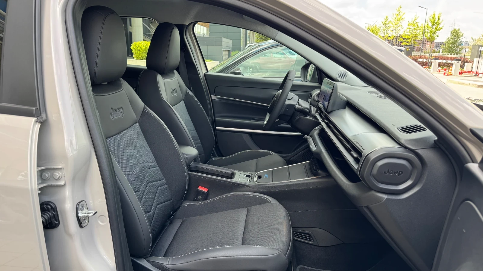 Jeep Avenger !   !    ! ! | Mobile.bg   13