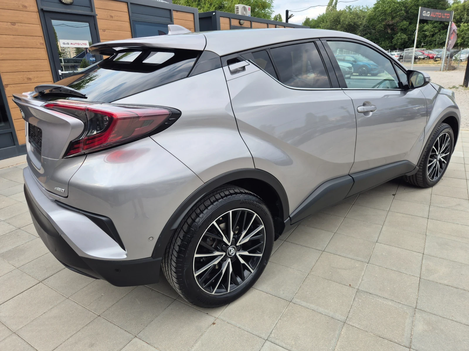 Toyota C-HR AWD - изображение 5