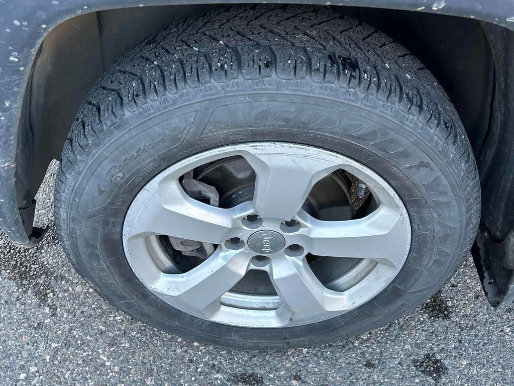 Jeep Compass * North * CARFAX *    | Mobile.bg   13