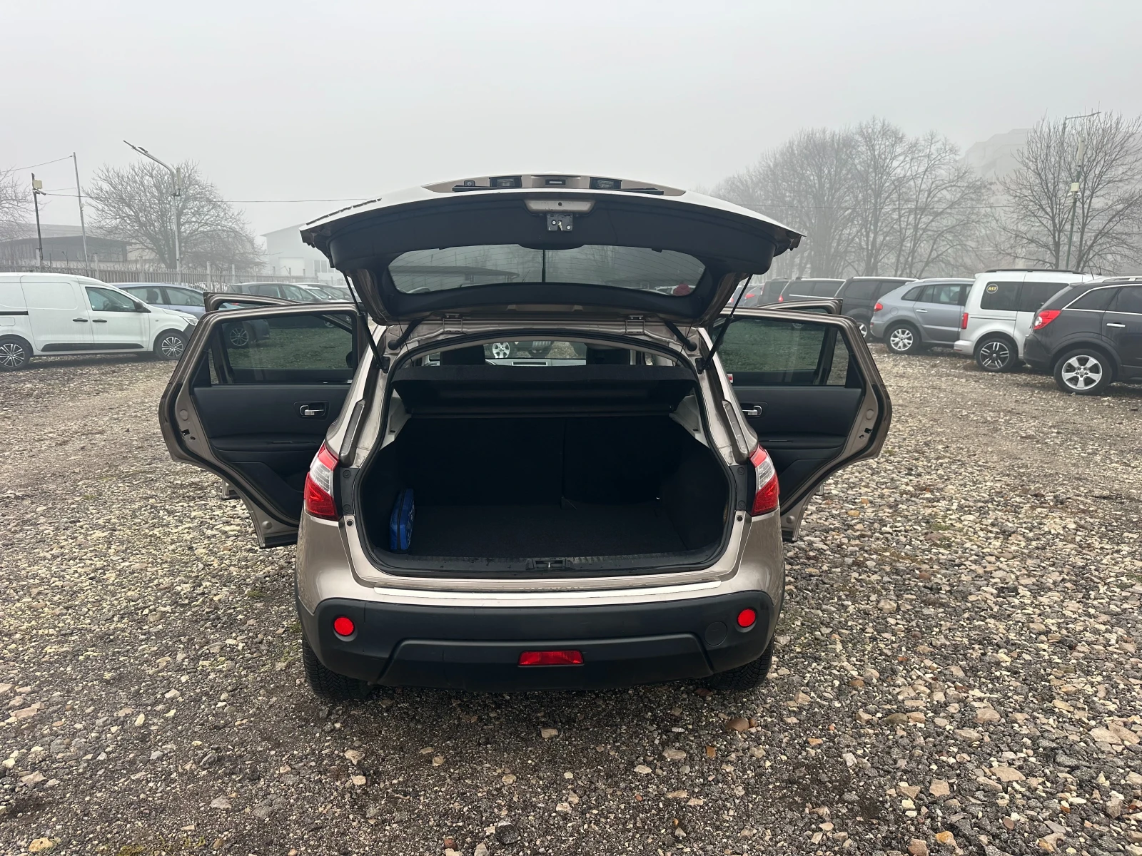 Nissan Qashqai 2.0I AUTOMAT NAVI PANO | Mobile.bg � ����������� 14