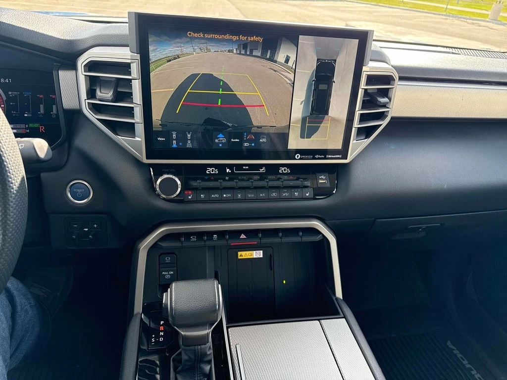 Toyota Sequoia * 4WD * CARFAX *  | Mobile.bg � ����������� 9