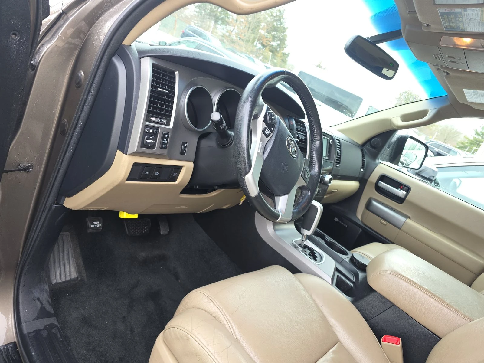 Toyota Sequoia LIMITED* 5.7* V8* ПОДГРЕВ* КАМЕРА* КЕЙЛЕС - изображение 8