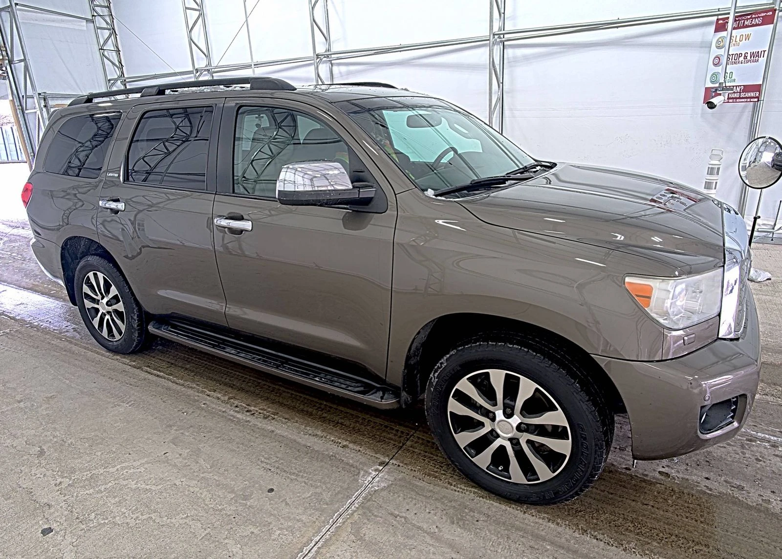 Toyota Sequoia LIMITED* 5.7* V8* ПОДГРЕВ* КАМЕРА* КЕЙЛЕС - изображение 3