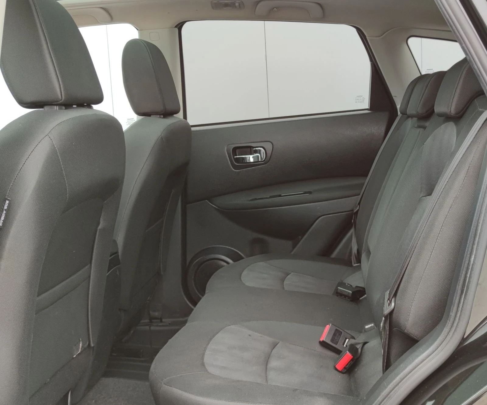 Nissan Qashqai 1.6i, снимка 14 - Автомобили и джипове - 53727056