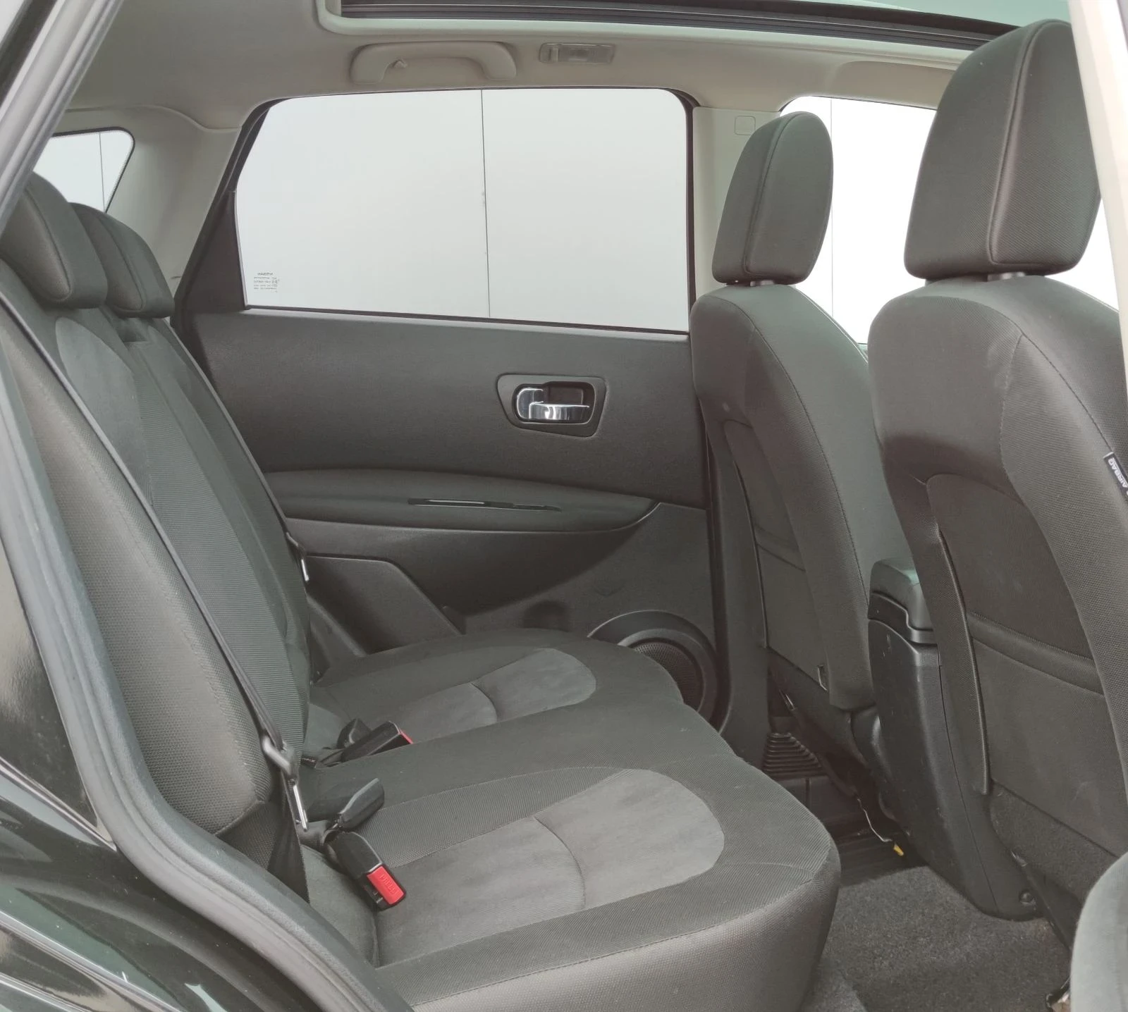 Nissan Qashqai 1.6i, снимка 13 - Автомобили и джипове - 53727056