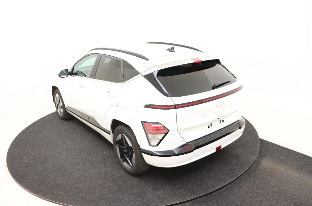 Hyundai Kona e-Kona 48 kWh ВЪЗМОЖНОСТ ЗА ЛИЗИНГ, снимка 4 - Автомобили и джипове - 53815252