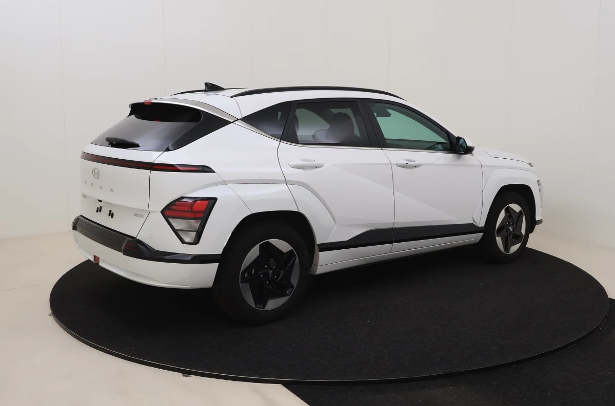 Hyundai Kona e-Kona 48 kWh ВЪЗМОЖНОСТ ЗА ЛИЗИНГ, снимка 13 - Автомобили и джипове - 53815252