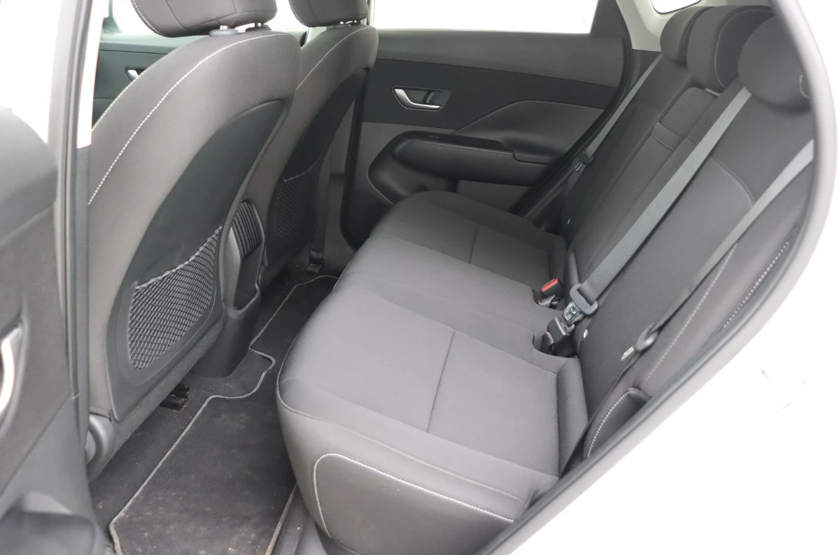 Hyundai Kona e-Kona 48 kWh ВЪЗМОЖНОСТ ЗА ЛИЗИНГ, снимка 8 - Автомобили и джипове - 53815252