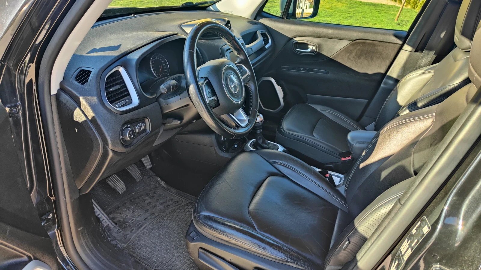 Jeep Renegade, снимка 7 - Автомобили и джипове - 53843015