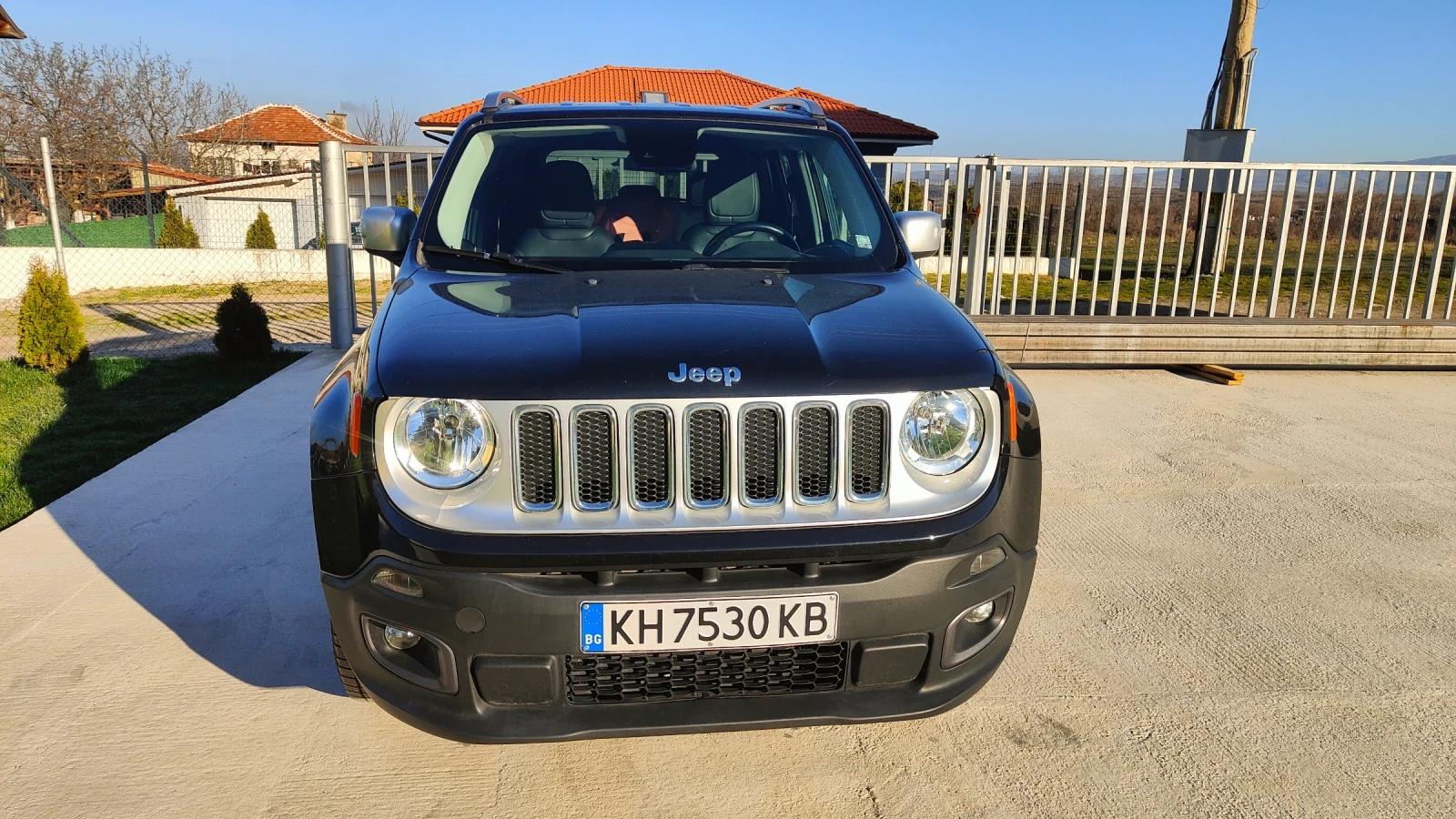 Jeep Renegade, снимка 2 - Автомобили и джипове - 53843015