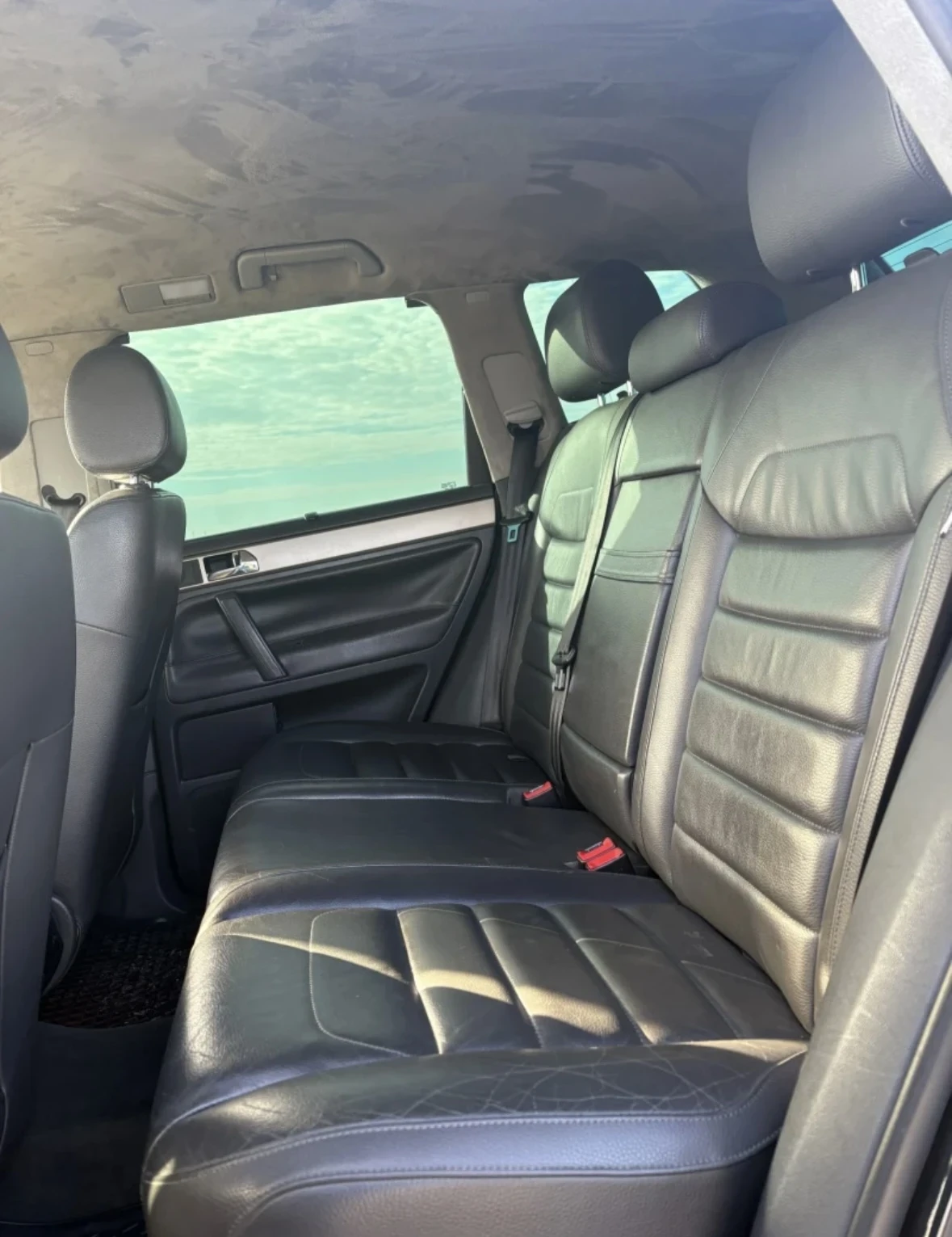 VW Touareg 3.0TDi V6 Auto, снимка 12 - Автомобили и джипове - 54122829