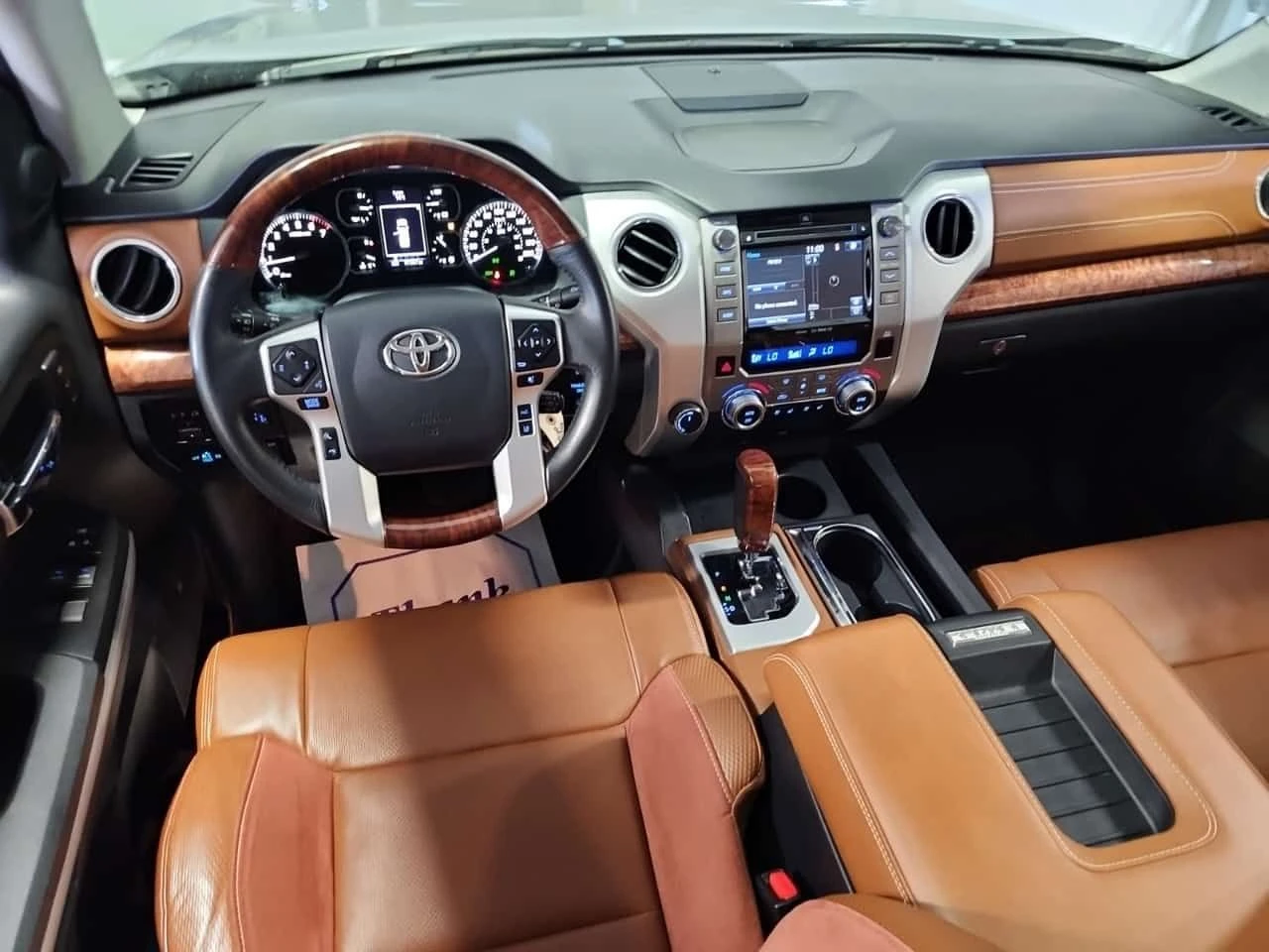 Toyota Tundra PLATINUM CREW CAB SHORT BED| CARFAX| АВТОКРЕДИТ, снимка 10 - Автомобили и джипове - 54598128