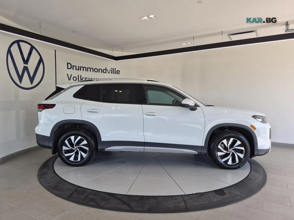 VW Tiguan Trendline* 4MOTION* ПОДГРЕВ* КАМЕРА* NAVI* , снимка 4 - Автомобили и джипове - 55900882