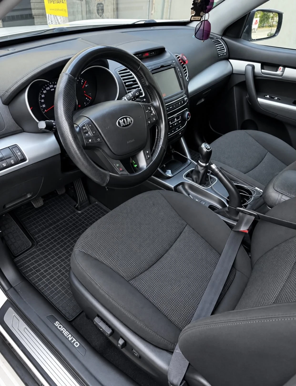 Kia Sorento 2.4 GDI, снимка 8 - Автомобили и джипове - 56216147