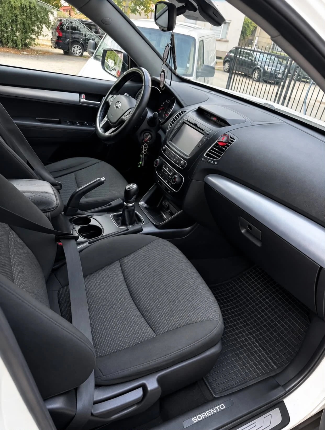Kia Sorento 2.4 GDI, снимка 7 - Автомобили и джипове - 56216147