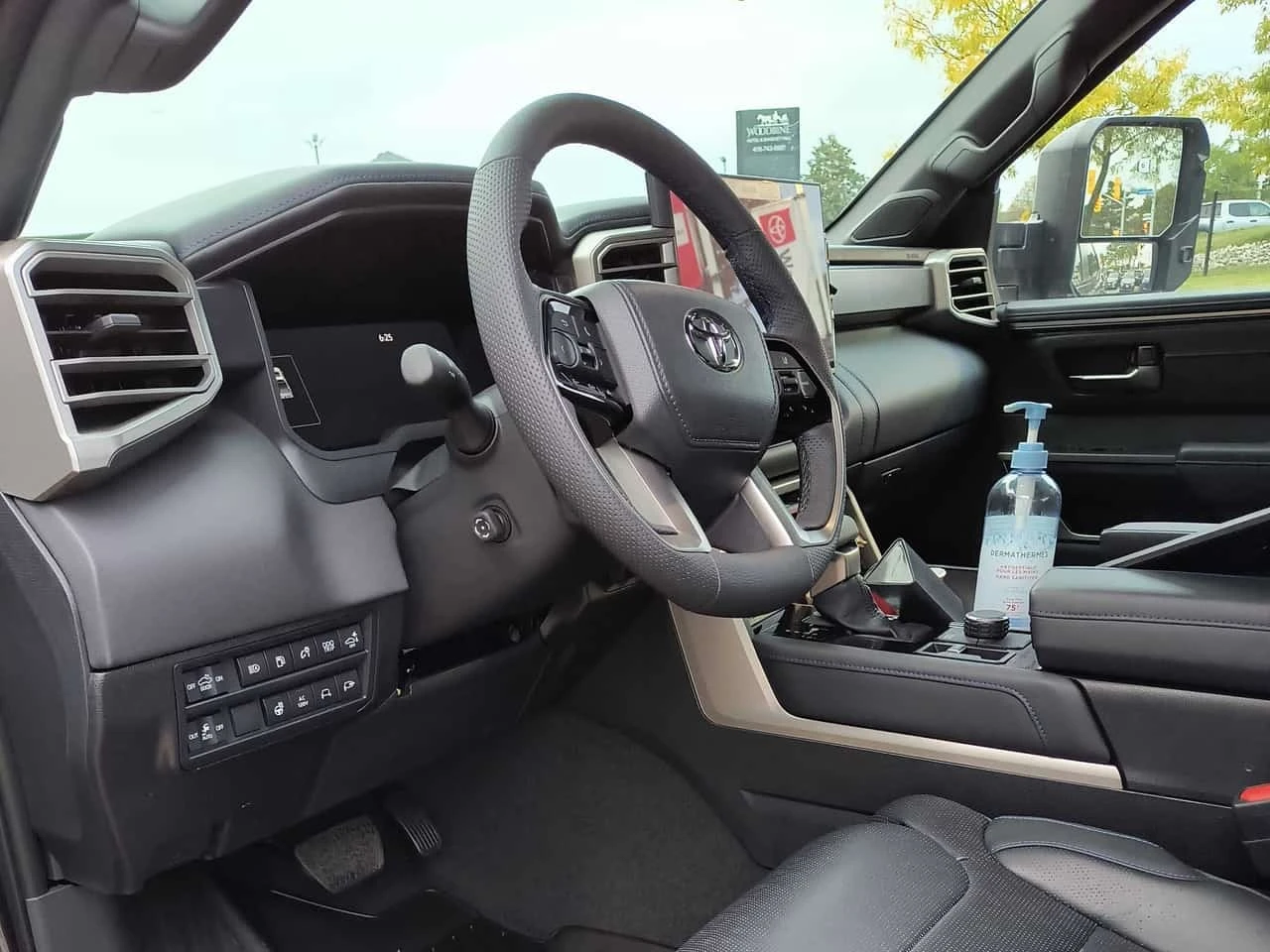 Toyota Tundra * Platinum Hybrid * CARFAX * , снимка 5 - Автомобили и джипове - 56300592