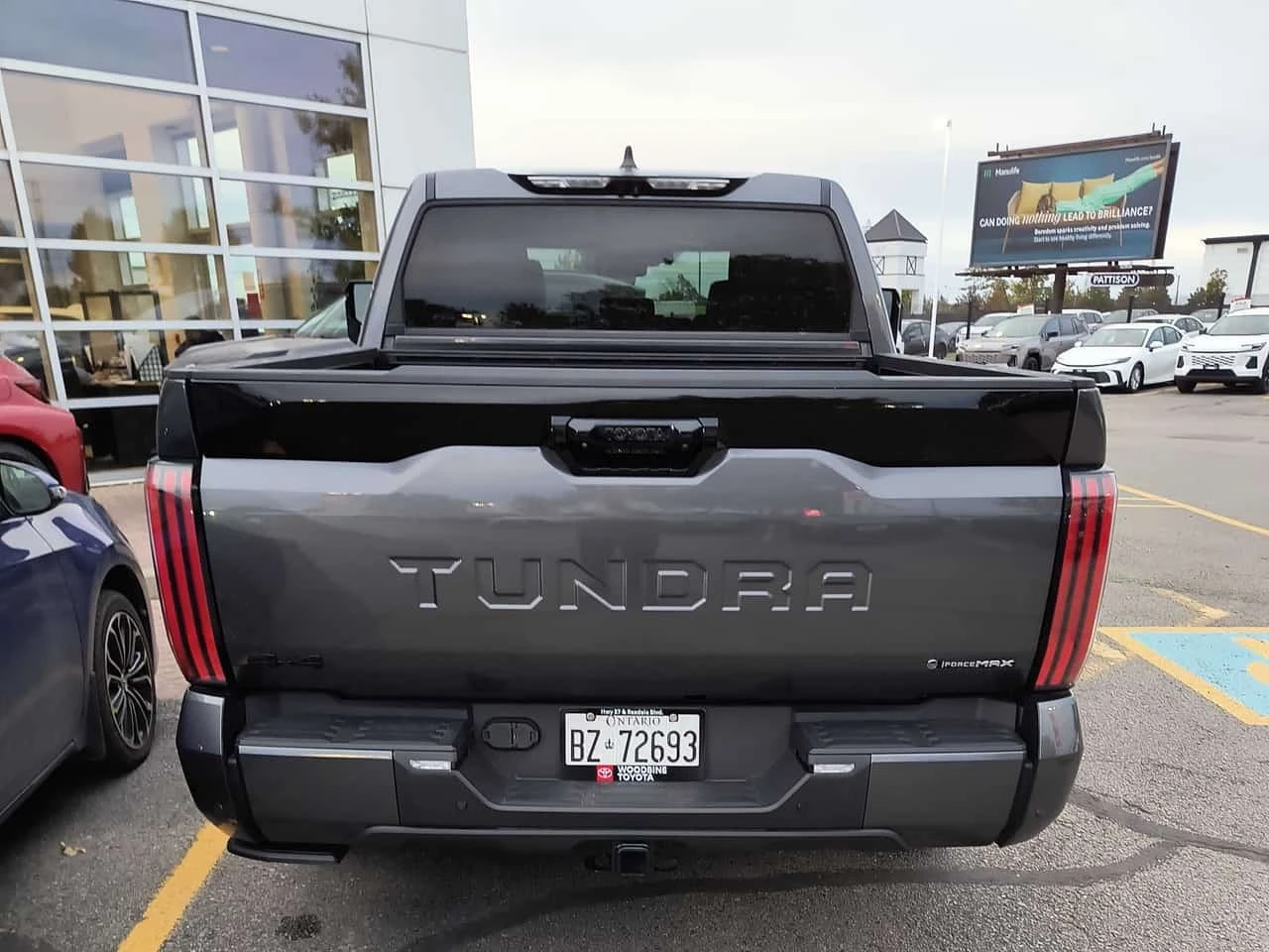 Toyota Tundra * Platinum Hybrid * CARFAX * , снимка 4 - Автомобили и джипове - 56300592
