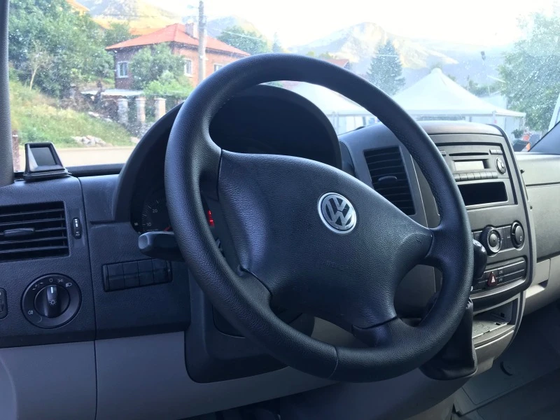 VW Crafter 2, 5tdi.3, 5тон.Климат., снимка 16 - Бусове и автобуси - 46488273