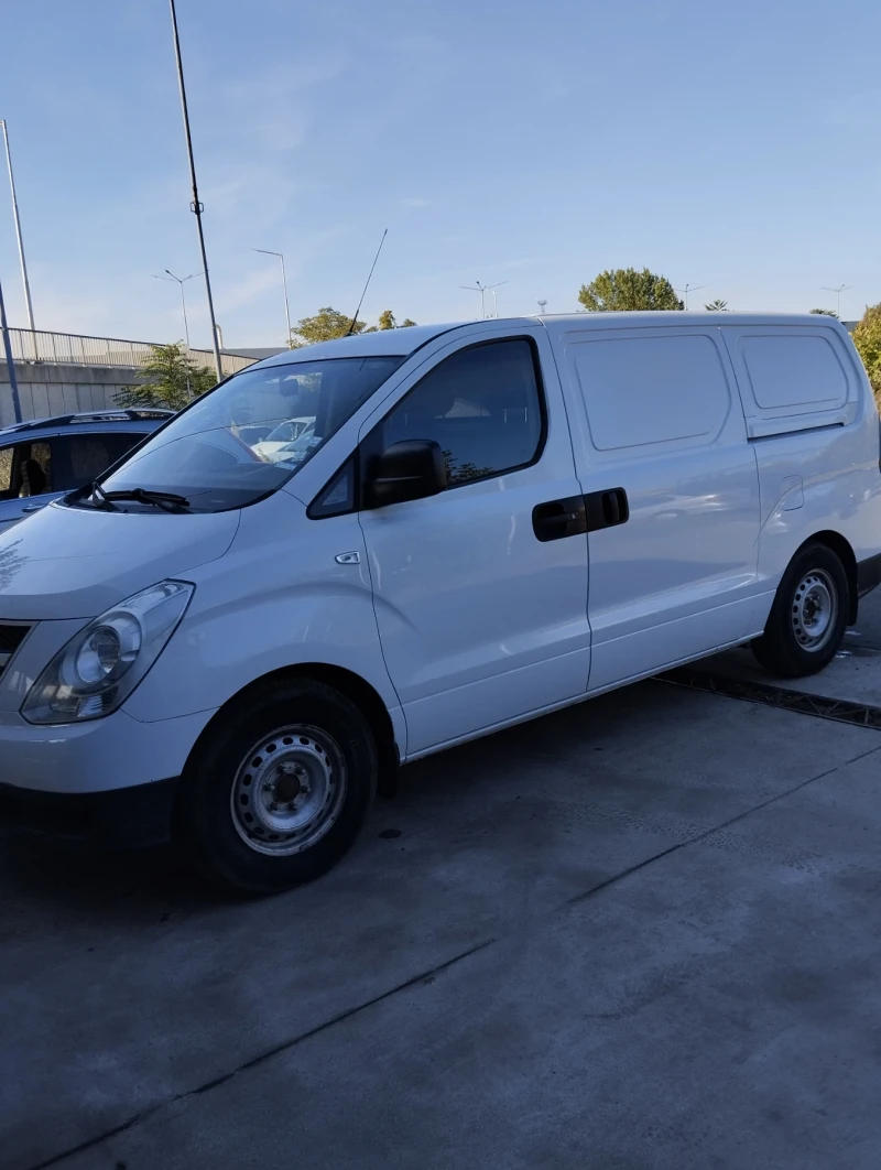Hyundai H1, снимка 2 - Бусове и автобуси - 52920583
